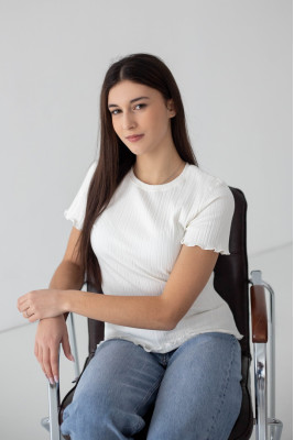 Футболка жіноча